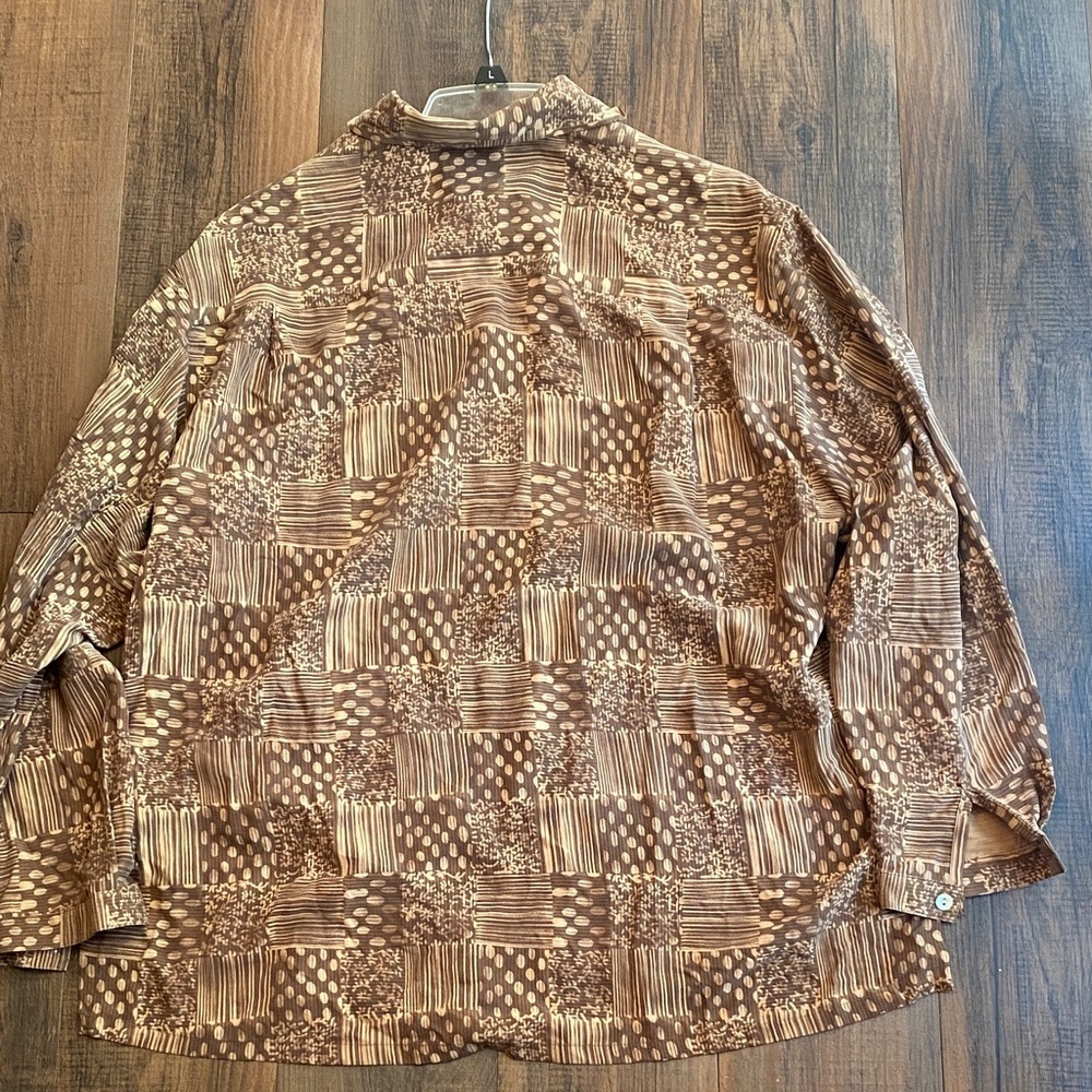 Ann Taylor Brown 100% Silk Patterned Blouse - Picture 4 of 9